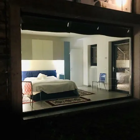 Modern Luxury With Incredible Lake View Apartment